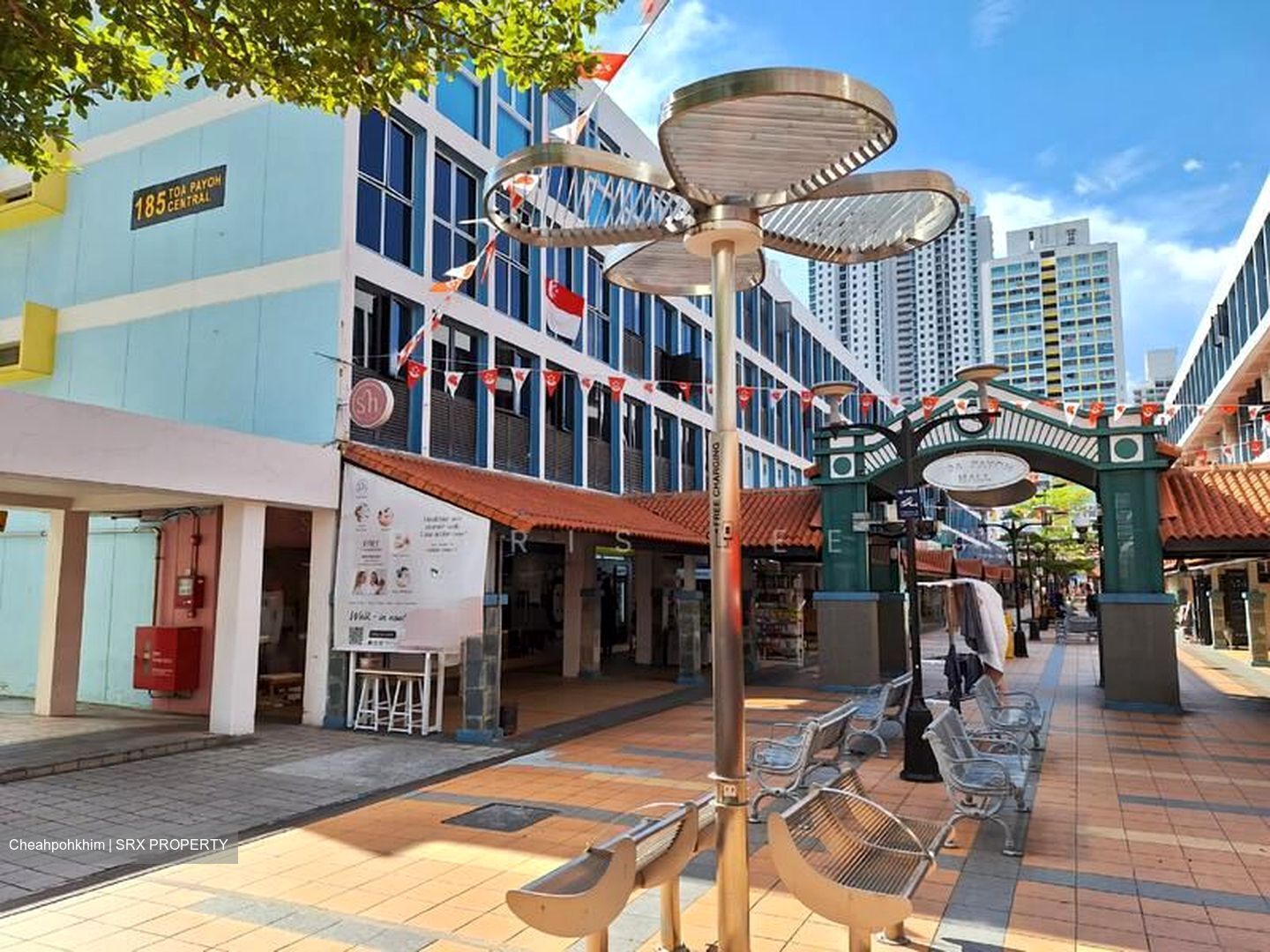 Toa Payoh Central (D12), Shop House #551718411